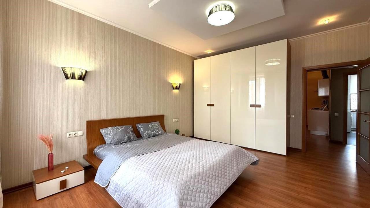 Mironositskaya 75 Daire Harkiv Dış mekan fotoğraf