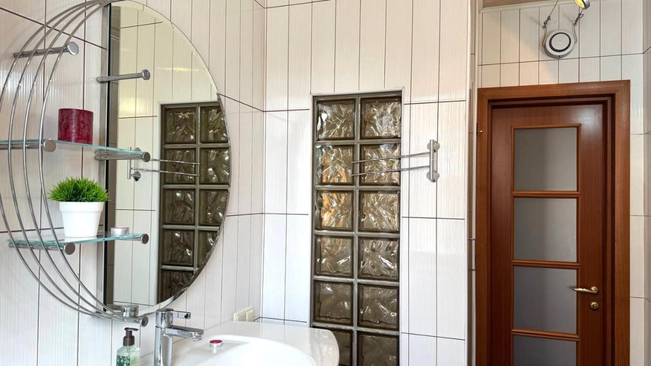 Mironositskaya 75 Daire Harkiv Dış mekan fotoğraf